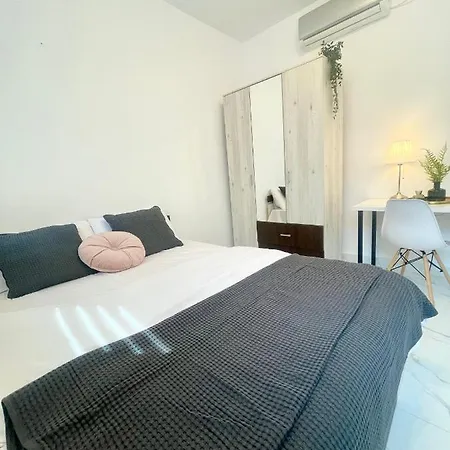 Cozy Small Near Park * Bucharest