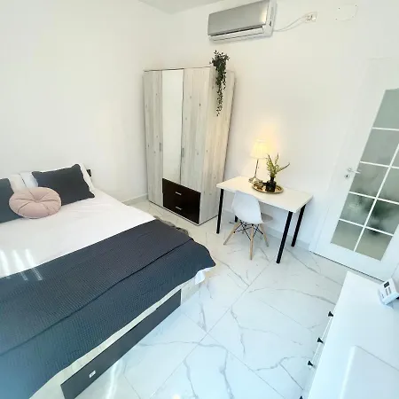 Daire Cozy Small Near Park