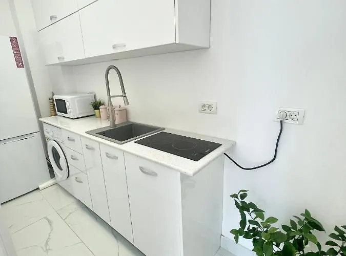 Cozy Small Near Park *