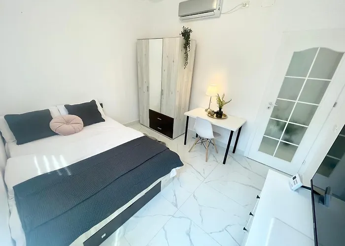Apartment Cozy Small Near Park